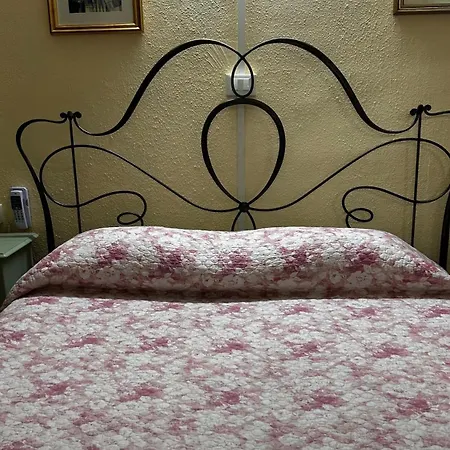 Fiorita Hotel *