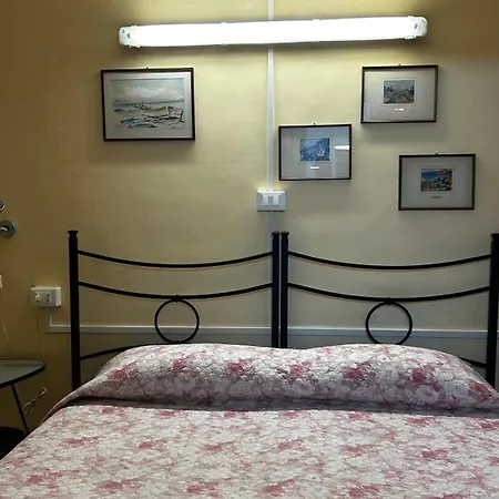Fiorita Hotel *