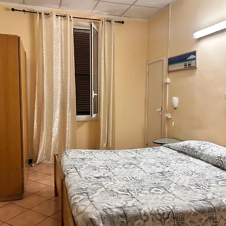 Fiorita Hotel *