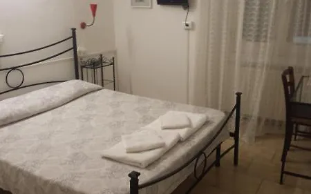 Отель Fiorita *
